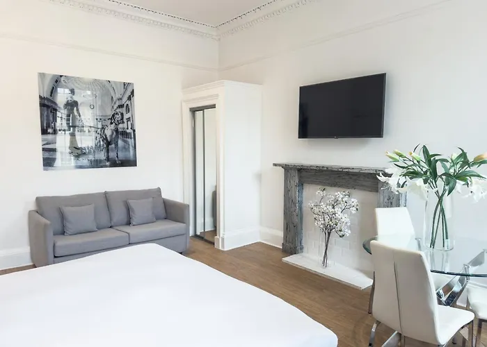 Hanover 71 Suites